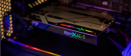 Sound BlasterX AE-5 instalada en una bahía PCI-e