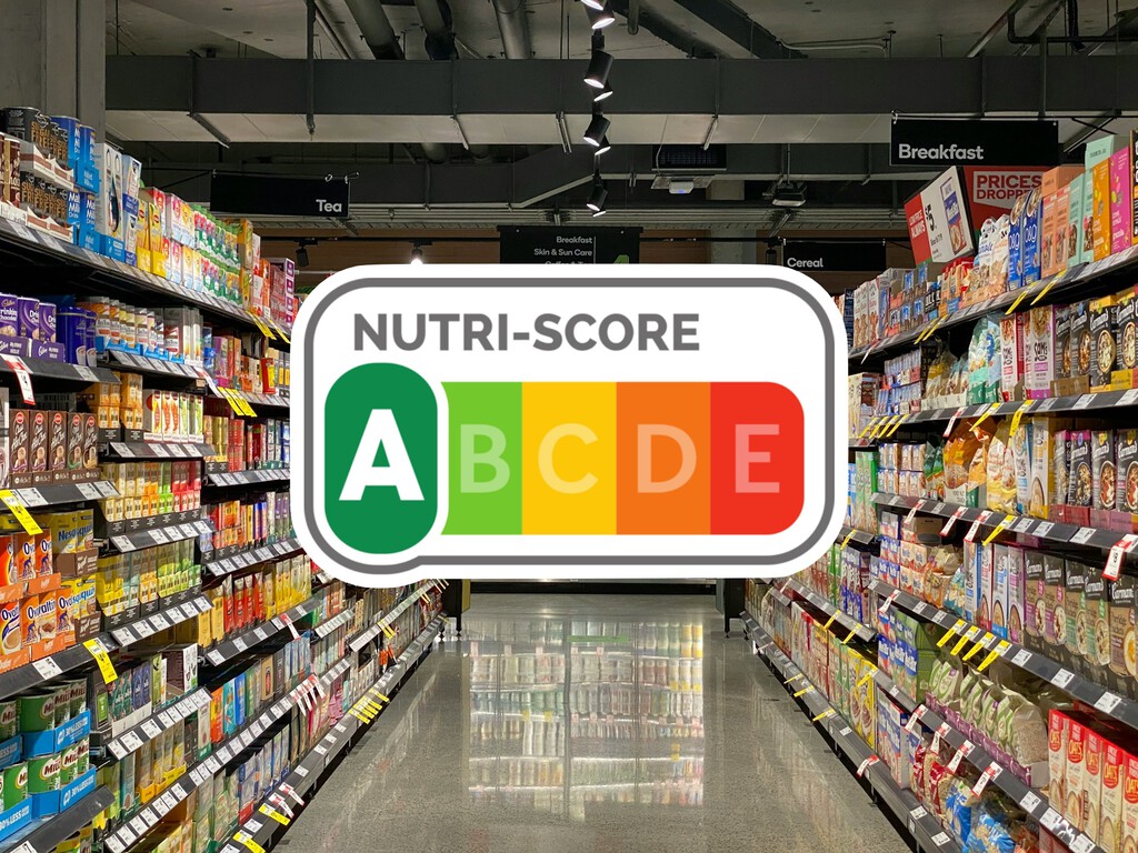 Llevamos años confiando en el Nutri-Score en las tiendas. La ciencia opina que su impacto real es nulo