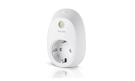 Chollo: TP-Link HS110, el enchufe inteligente que te ayuda a controlar tu consumo energético, hoy en Amazon de nuevo por sólo 17,99 euros