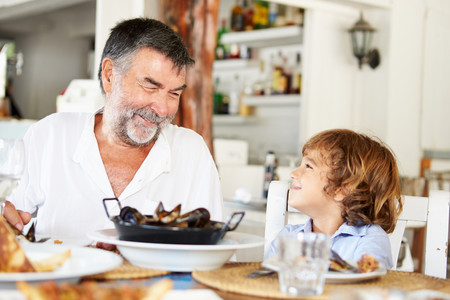 El marisco en la dieta infantil: consejos y sugerencias para su preparación y consumo