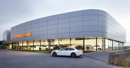 De concesionario a centro de experiencias, así es la nueva propuesta de Porsche para sus clientes y fans