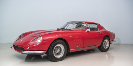 Ferrari 275 GTB/4, si andas en busca de un auto clásico, ésta podría ser una buena opción