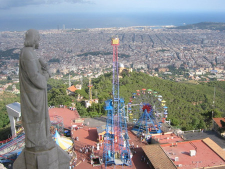 Barcelona a vista de pájaro: vuelos turísticos en helicóptero