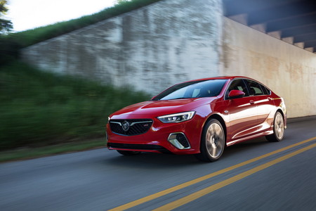 El nuevo Buick Regal GS es un sportback europeo, pero con alma V6 de yanqui