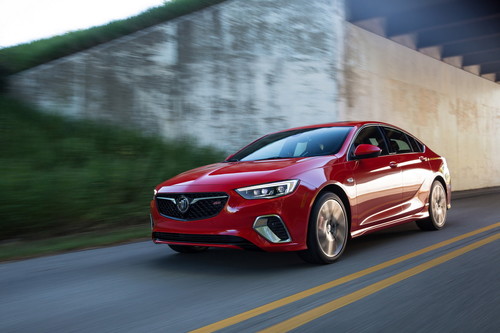 El nuevo Buick Regal GS es un sportback europeo, pero con alma V6 de yanqui