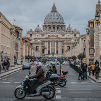 Italia se cansa de las imprudencias: plantea retiradas de carnet por usar el móvil y alcolock para los positivos en alcoholemia
