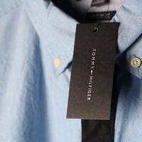 Chollos en tallas sueltas de camisetas, pantalones o sudaderas Tommy Hilfiger en Amazon