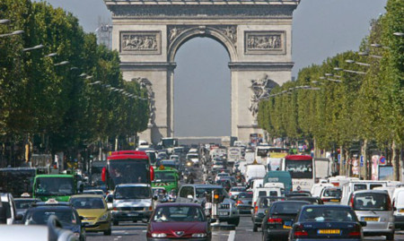 ¡No somos los únicos! En París también habrá restricción para circular