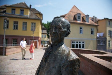 Estatua De Hermann Hesse En El Nikolausbrucke C Stadt Calw Ulrike Klumpp