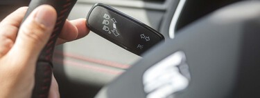 Hacemos las rotondas fatal: uno de los fallos más comunes lo cometemos por tener demasiada cortesía con el resto de conductores y nos puede costar una multa de la DGT 