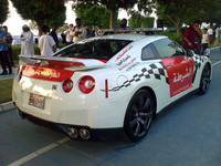 Nissan GT-R y Chevrolet Camaro, interceptores de la policía de Abu Dhabi