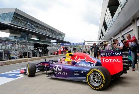 Infiniti vuelve a sonar como motorista de Red Bull