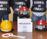Cascos falsificados en Italia