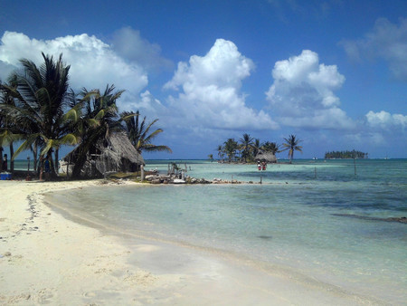 Compañeros de Ruta: De Panamá a España con playas, cascadas y montañas 