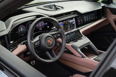 Porsche Cayenne Electric salpicadero