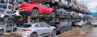 De ser el primer SUV eléctrico que consiguió ser coche del año al desguace: Jaguar recompra miles de I-Pace porque su batería no para de incendiarse