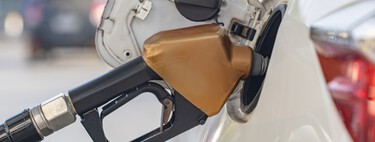 Parecia um abastecimento comum, mas terminou em desastre: o mistério do combustível assassino que está destruindo carros nos EUA 