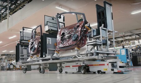 Las baterías usadas del Nissan LEAF no mueren: acaban en robots autónomos que ayudan a fabricar más coches eléctricos