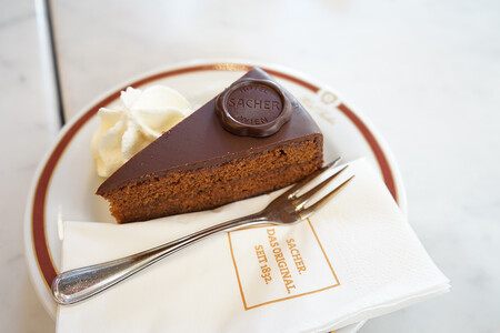 La mejor receta de tarta Sacher la tiene Jordi Cruz: así puedes hacerla en casa para dejar a tus invitados con la boca abierta