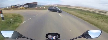 Cuando pruebas tu nueva Honda Hornet a casi 200 km/h, te estampas contra un coche y encima tu GoPro te incrimina 