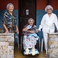 Irmãs brasileiras centenárias entram no Guinness como trio mais velho do mundo: “Nadava muito, pegava muita onda para pegar peixe. É por isso que a gente está aqui” 