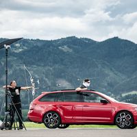 El más reciente comercial de Skoda estableció un Récord Guinness y es tan increíble como divertido