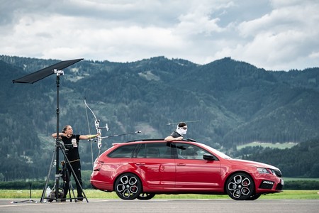 El más reciente comercial de Skoda estableció un Récord Guinness y es tan increíble como divertido