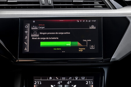 Audi Q8 E Tron 015