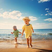 Precauciones en la playa con bebés y niños: siete cosas que debemos vigilar 