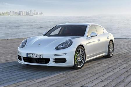 Porsche Panamera 2014, primeras imágenes filtradas y llega el E-Hybrid