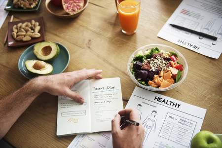 A la hora de perder peso, ¿es mejor seguir una dieta flexible u optar por una dieta estricta?