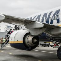 Ryanair ha decidido marcharse de muchos aeropuertos de España. Y pese a ello ha movido a más pasajeros que nunca