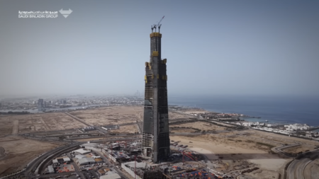 Situação de construção da Torre de Jeddah em maio de 2026