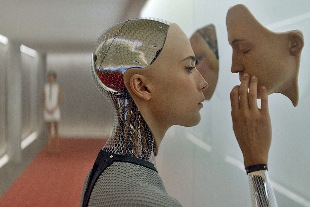 OpenAI tenía que elegir entre "ser la empresa que tiene una IA erótica" o competir con Anthropic. Y ha elegido lo obvio