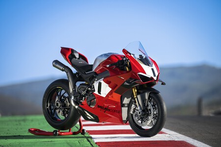 Ducati Panigale V4 R 2023007