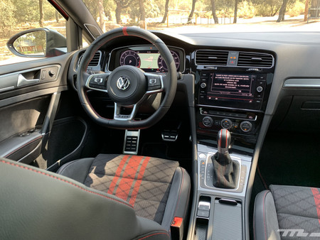 Volkswagen Golf GTI TCR interior