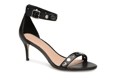 40% de descuento en las sandalias de tacón Guess Narele en Sarenza: ahora cuestan 72 euros con envío gratis