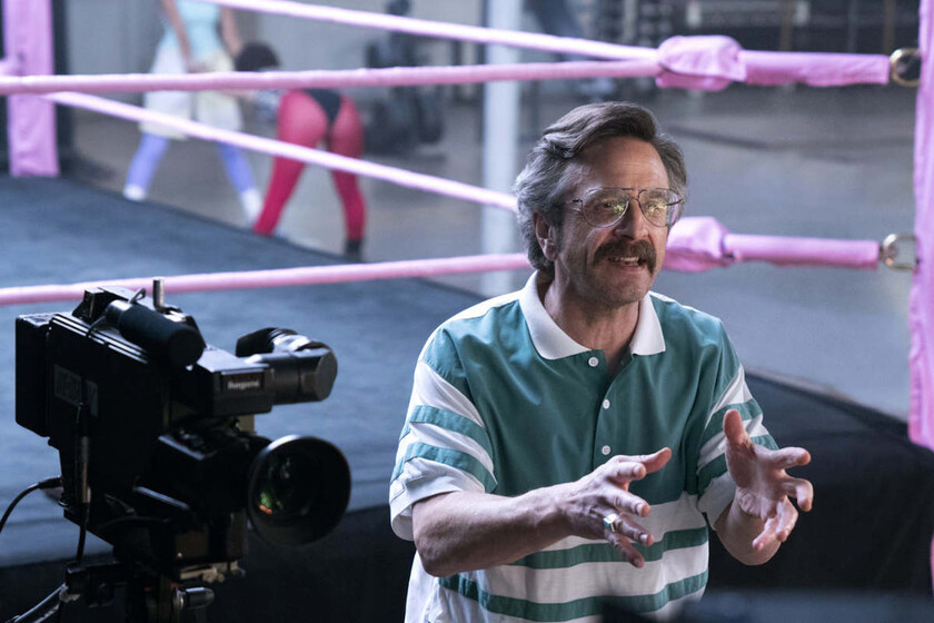 "Dejadnos terminar 'GLOW' con una película de dos horas" Marc Maron