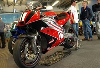 CR700P por Crighton Racing. Motor rotativo gemelo de 200 caballos