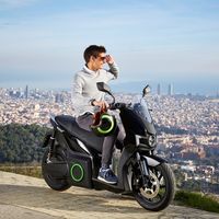 Con 115 km de autonomía y por 5.995 euros: así es el primer scooter eléctrico para particulares de Silence