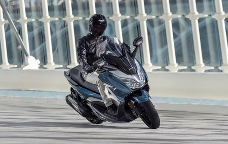 Promociones de motos para el verano: Silence y Benelli hacen descuentos de más de 1.000 euros y Honda retrasa los pagos hasta 2021