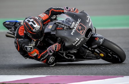 ¡Casi 343 km/h! Danilo Petrucci vuela en Losail con la Desmosedici GP18