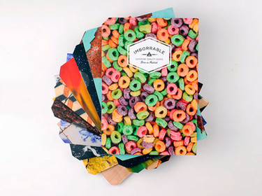 Zurdo y con la mano llena de tinta. Los Zuadernos son para ti