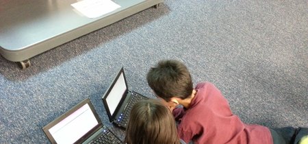 Enseñar a los niños en la escuela a lidiar emocionalmente con las redes sociales, en Reino Unido ya se lo plantean