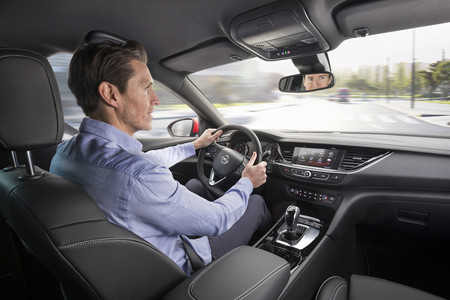 Opel Insignia Grand Sport 2017, prueba contacto