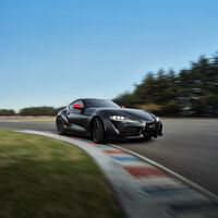 Vale más de 1.6 millones de pesos, tiene 382 HP y caja manual: el capricho japonés que Toyota reserva para México