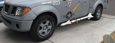 Quién quiere unos aburridos estribos cuando le puedes poner a tu 4x4 un buen par de misiles 