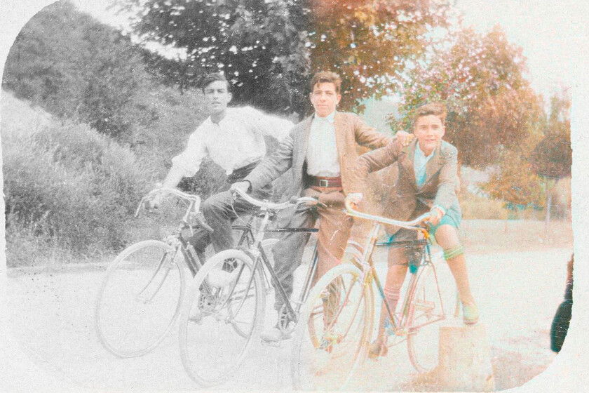 Esta web para colorear fotografÃ­as demuestra que la IA juega en otro