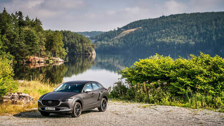 Es oficial: el primer coche eléctrico de Mazda tendrá una batería de 35,5 kWh y un motor de 103 kW (140 CV)