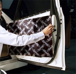 Aplicacion de insonorizante de tela asfáltica en car audio (dynamat Extreme)